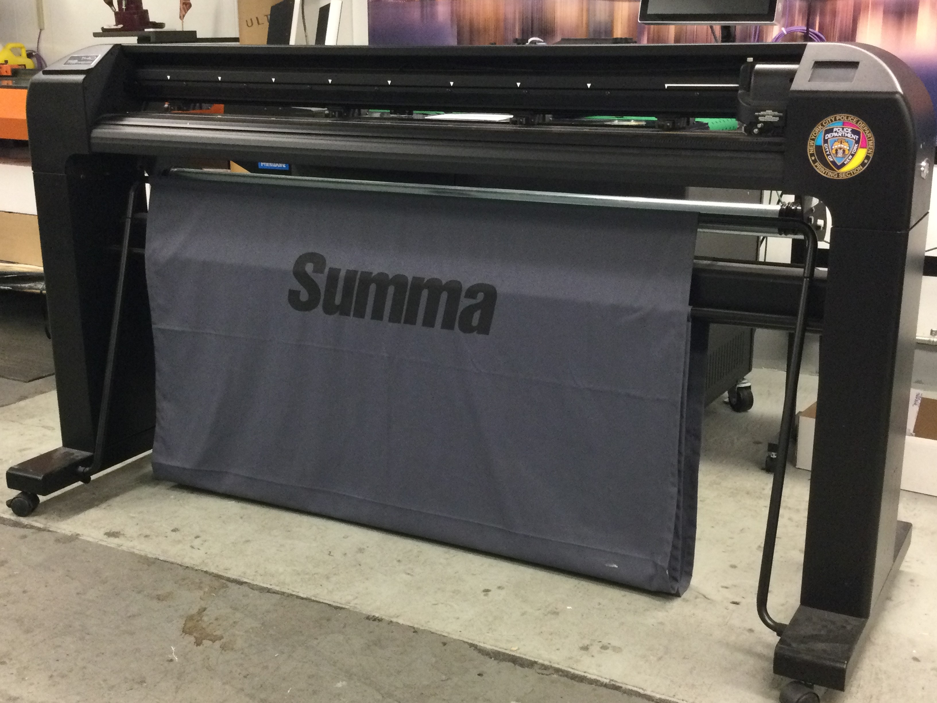 Summa Model S2 140 class T series vinyl cutter